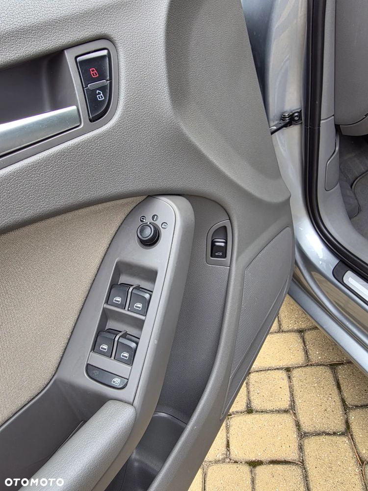 Audi A4 Limousine - 17