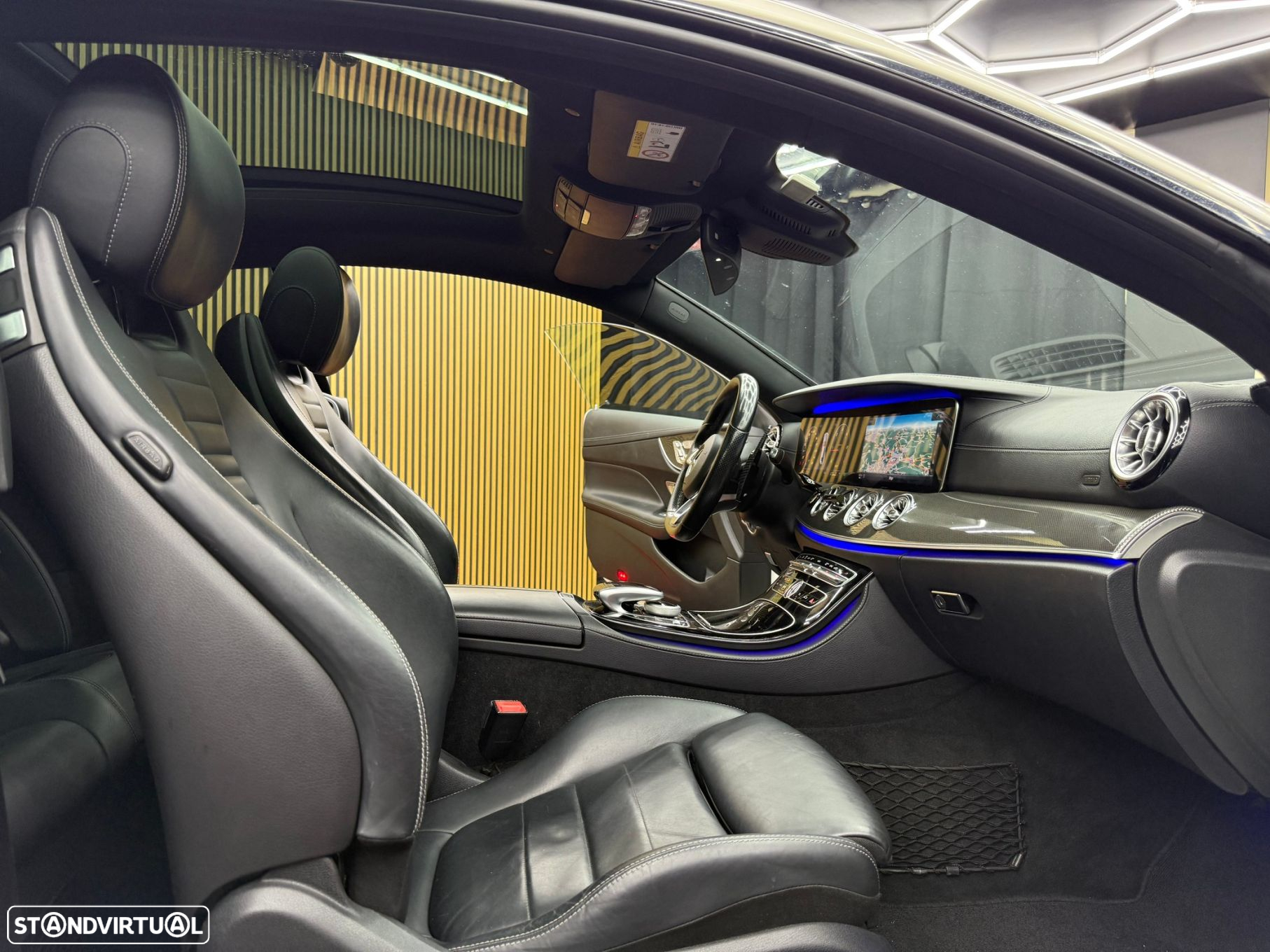 Mercedes-Benz E 220 d Coupe 9G-TRONIC AMG Line - 31