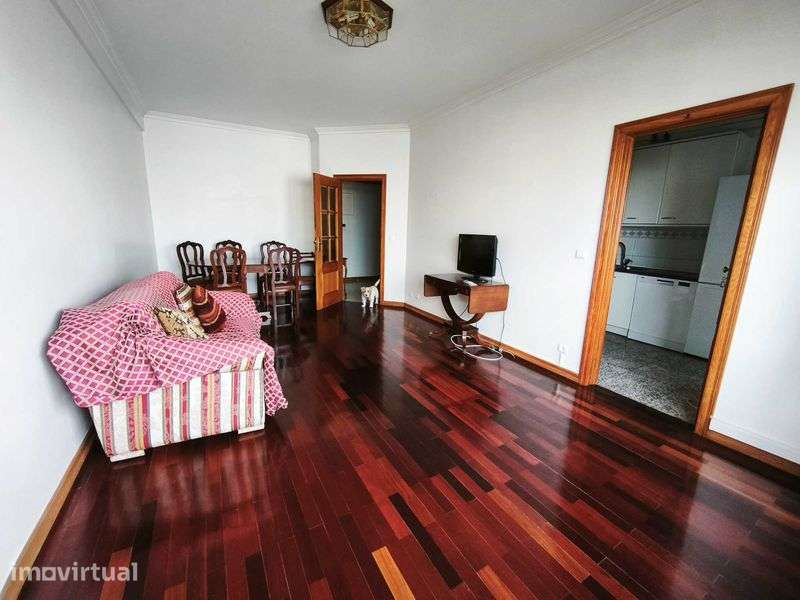 Apartamento T3 na calçada das Lajes, 61 - Grande imagem: 3/12