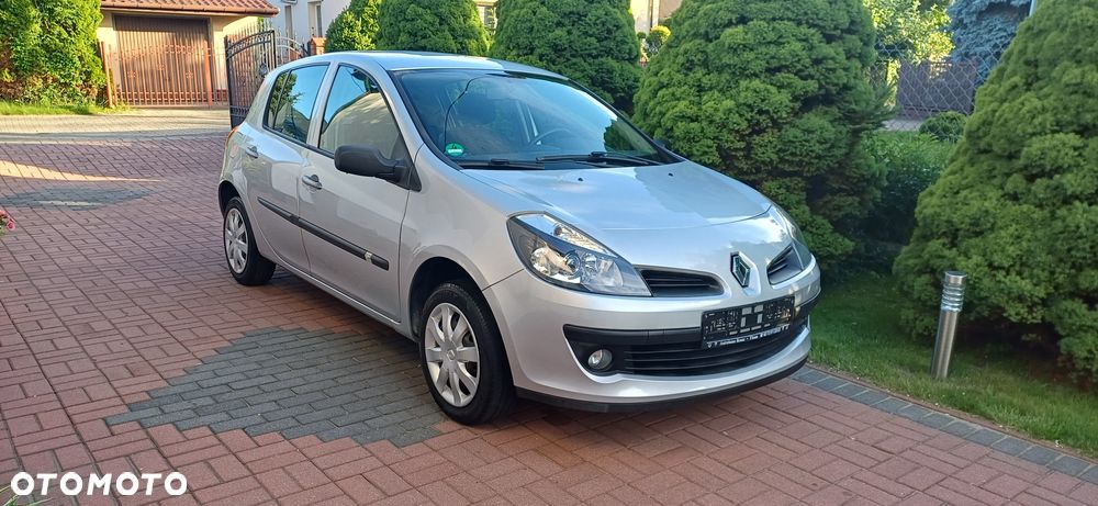 Renault Clio - 2