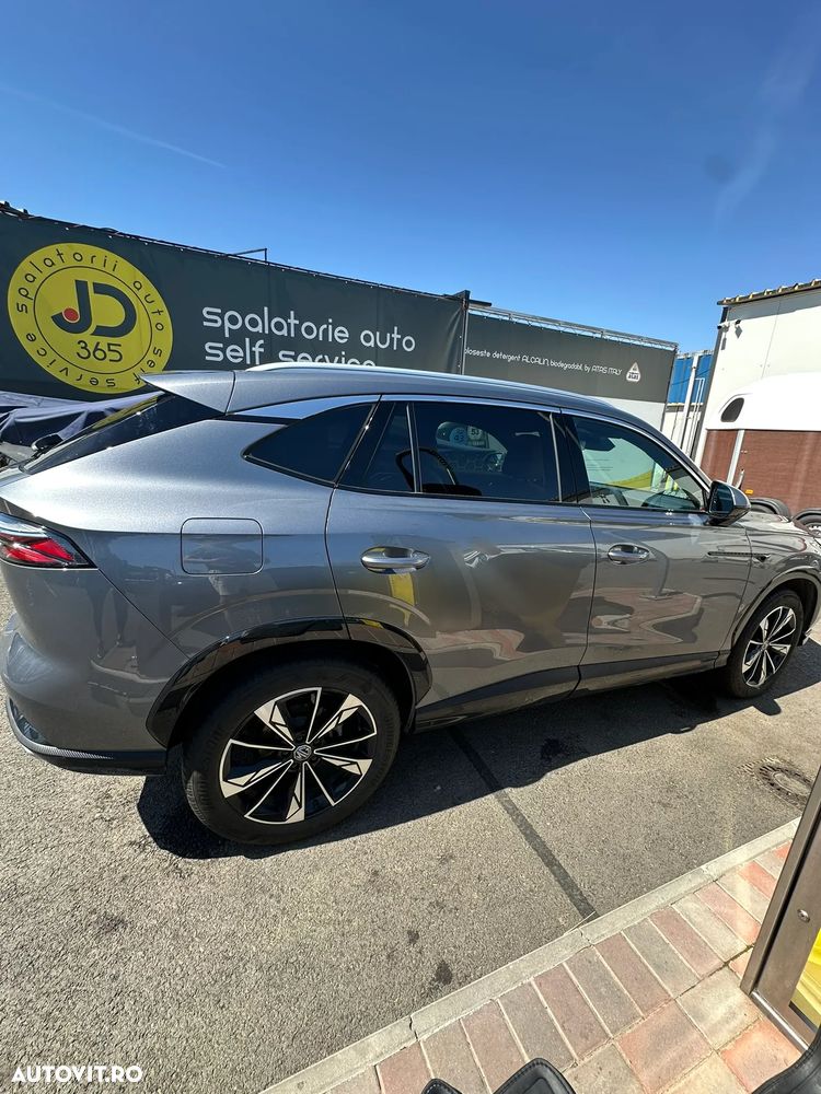 MG HS 1.5 T-GDi 7DCT Exclusive - 12