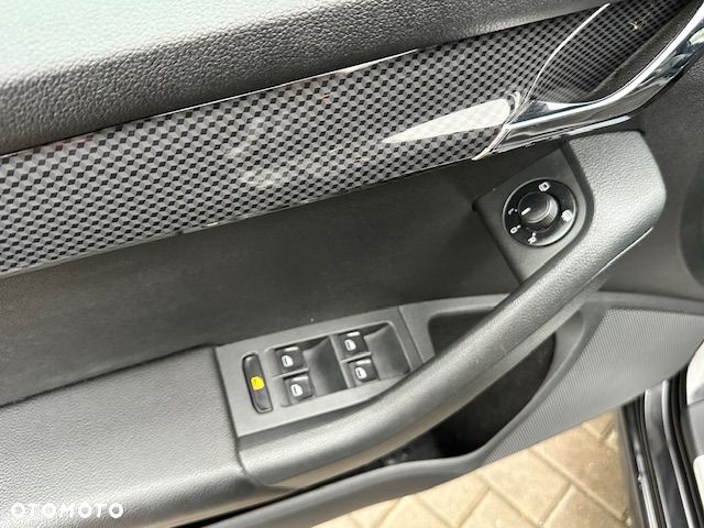 Skoda Octavia 2.0 TDI DSG RS - 11