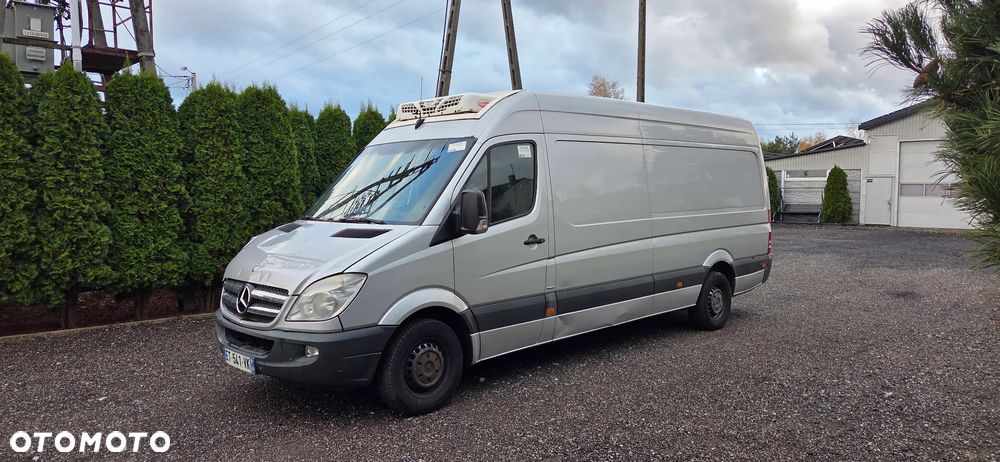 Mercedes-Benz Sprinter - 1