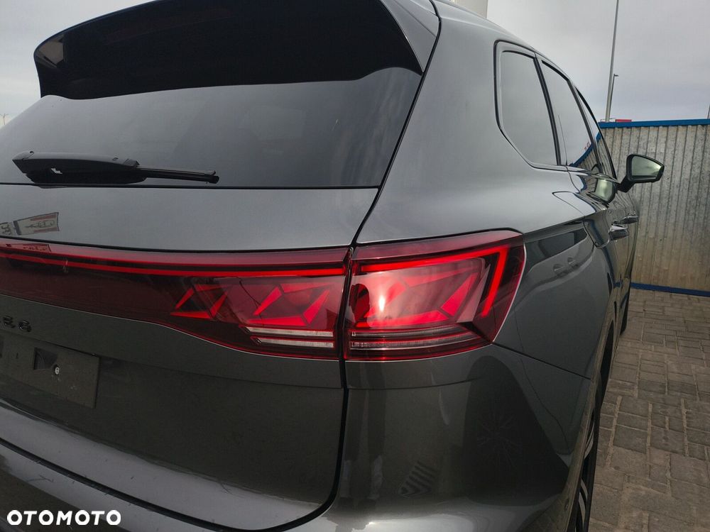 Volkswagen Touareg 3.0 V6 TDI 4Motion R-Line Final Edition - 40