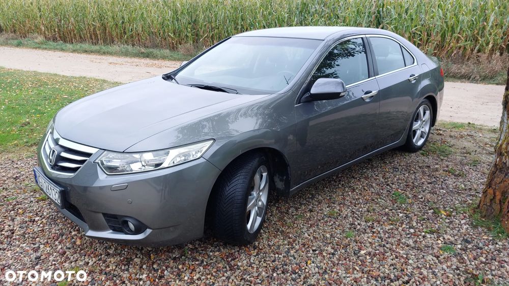 Honda Accord 2011 photo 2