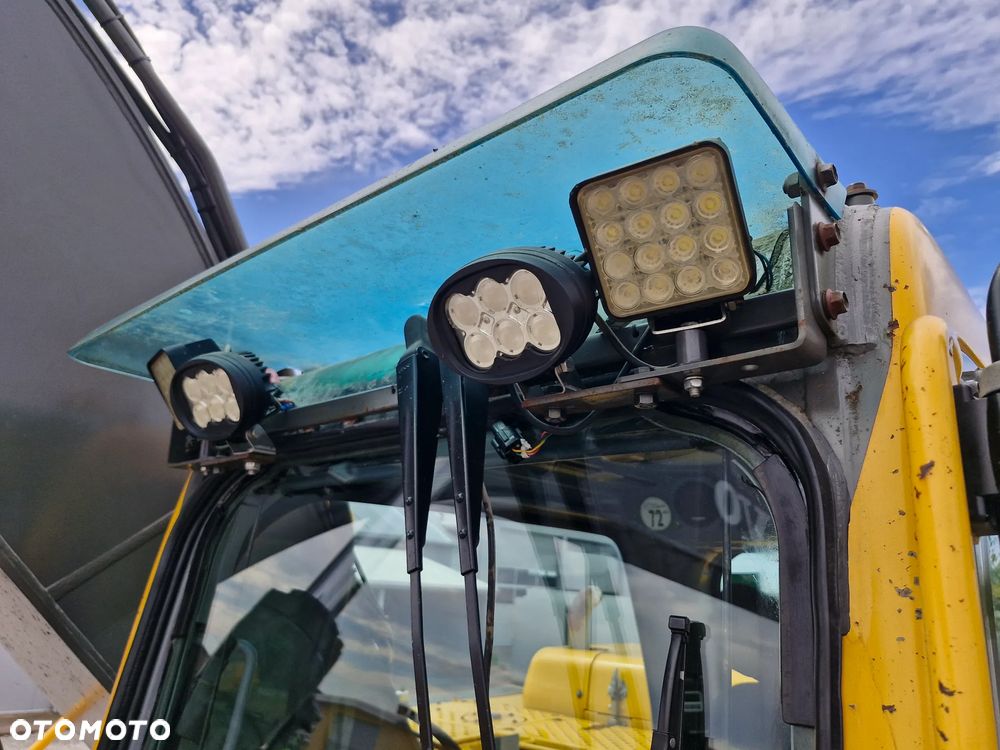 Volvo EC 210 BLC - 29