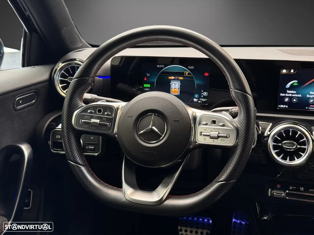 Mercedes-Benz A 250 Limousine e AMG Line - 13