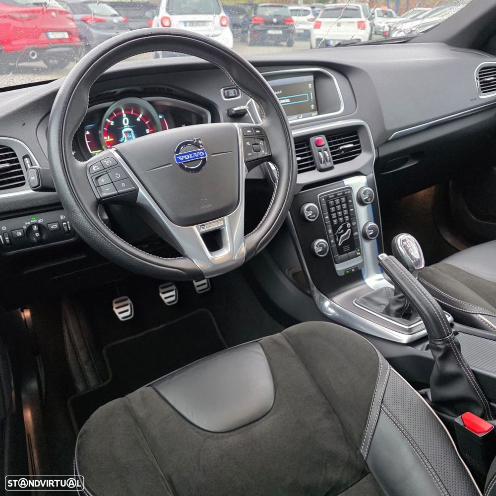 Volvo V40 1.6 D2 R-Design - 4
