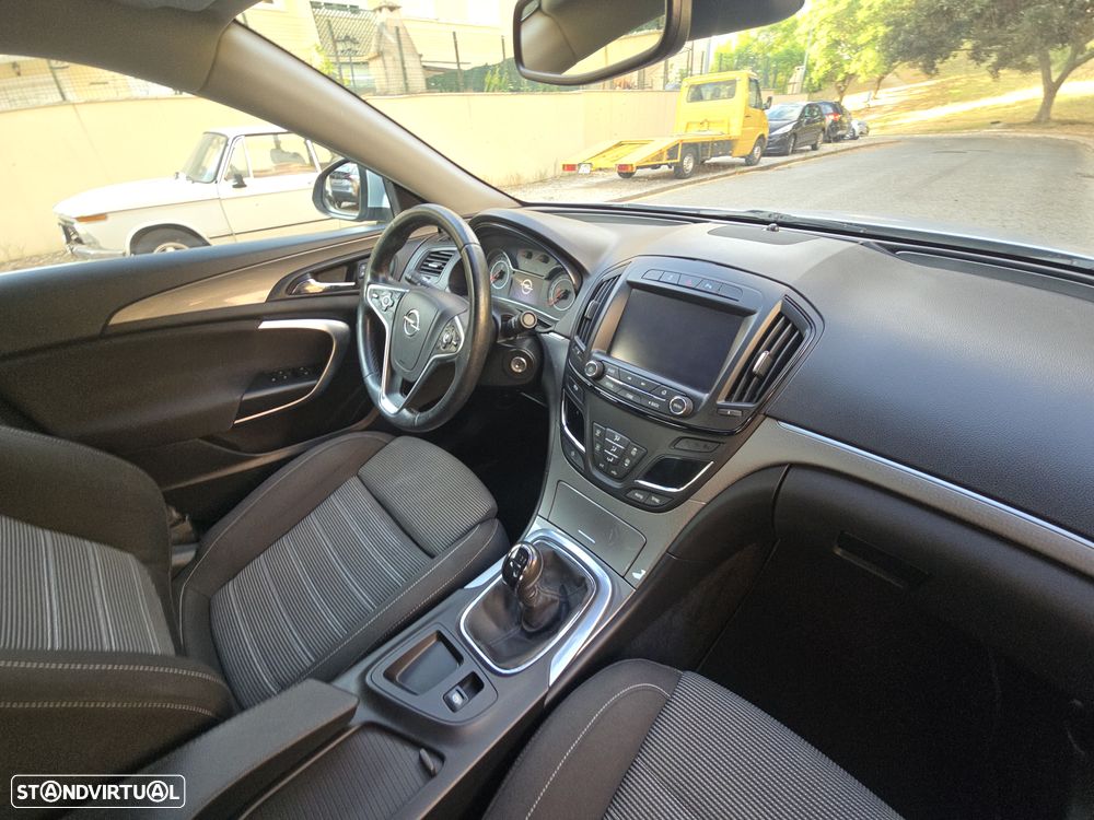 Opel Insignia 1.6 CDTI executive S/S - 26