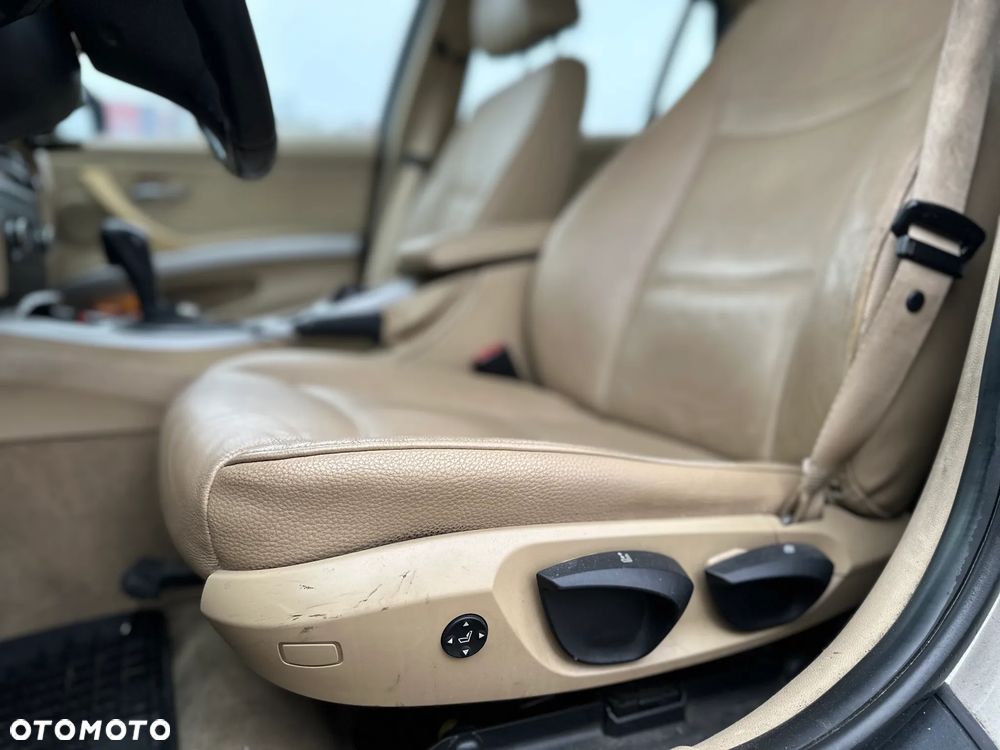 BMW Seria 3 320d DPF Edition Exclusive - 24