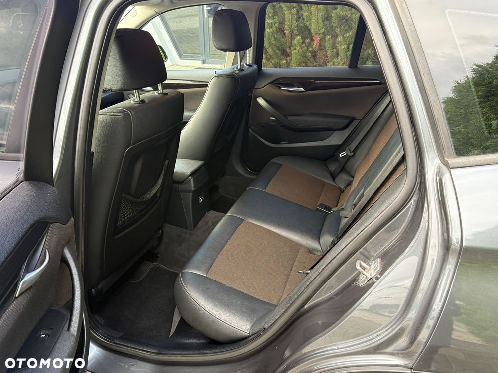 BMW X1 xDrive18d xLine - 10