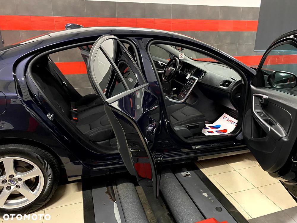 Volvo S60 D3 Momentum - 21