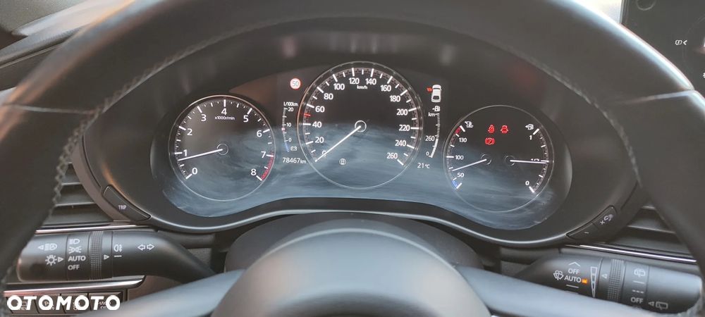 Mazda 3 SKYACTIV-G 2.0 M-Hybrid SELECTION - 25