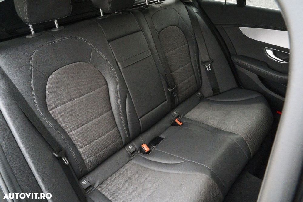 Mercedes-Benz C - 13