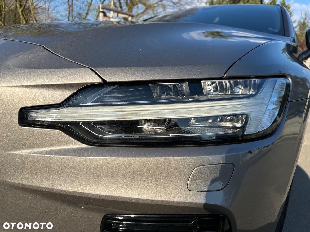 Volvo V60 T8 AWD Plug-In Hybrid Inscription - 8