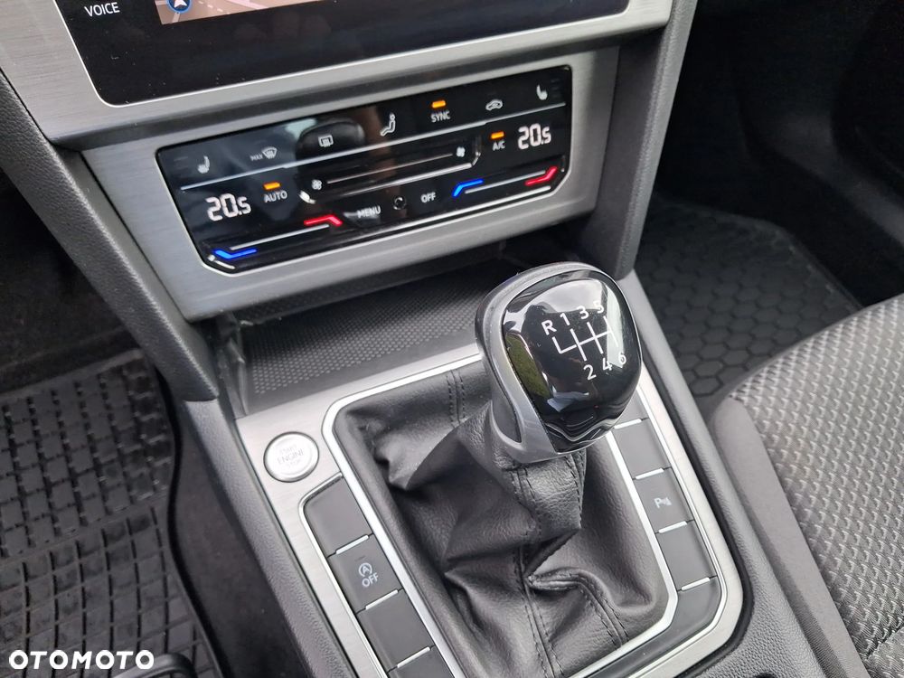 Volkswagen Passat 2.0 TDI EVO Business - 32