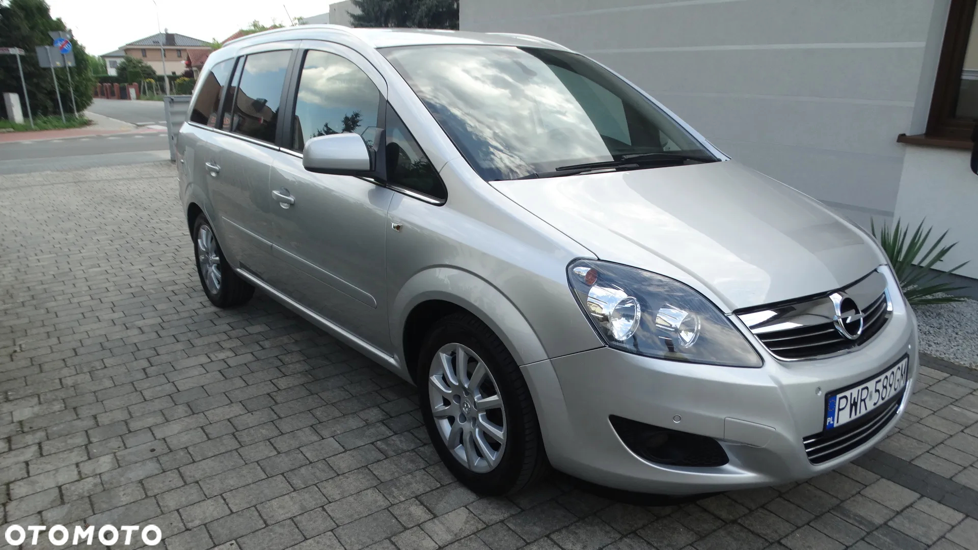 Opel Zafira 1.8 Cosmo - 3