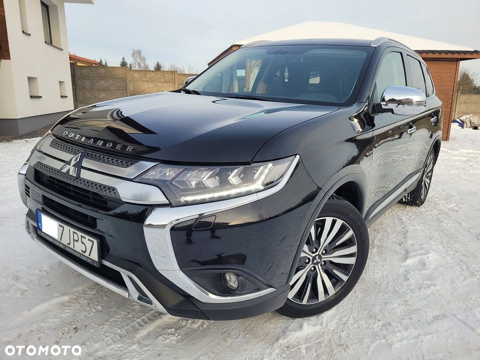 Mitsubishi Outlander 2.0 Intense + Navi 4WD CVT - 26