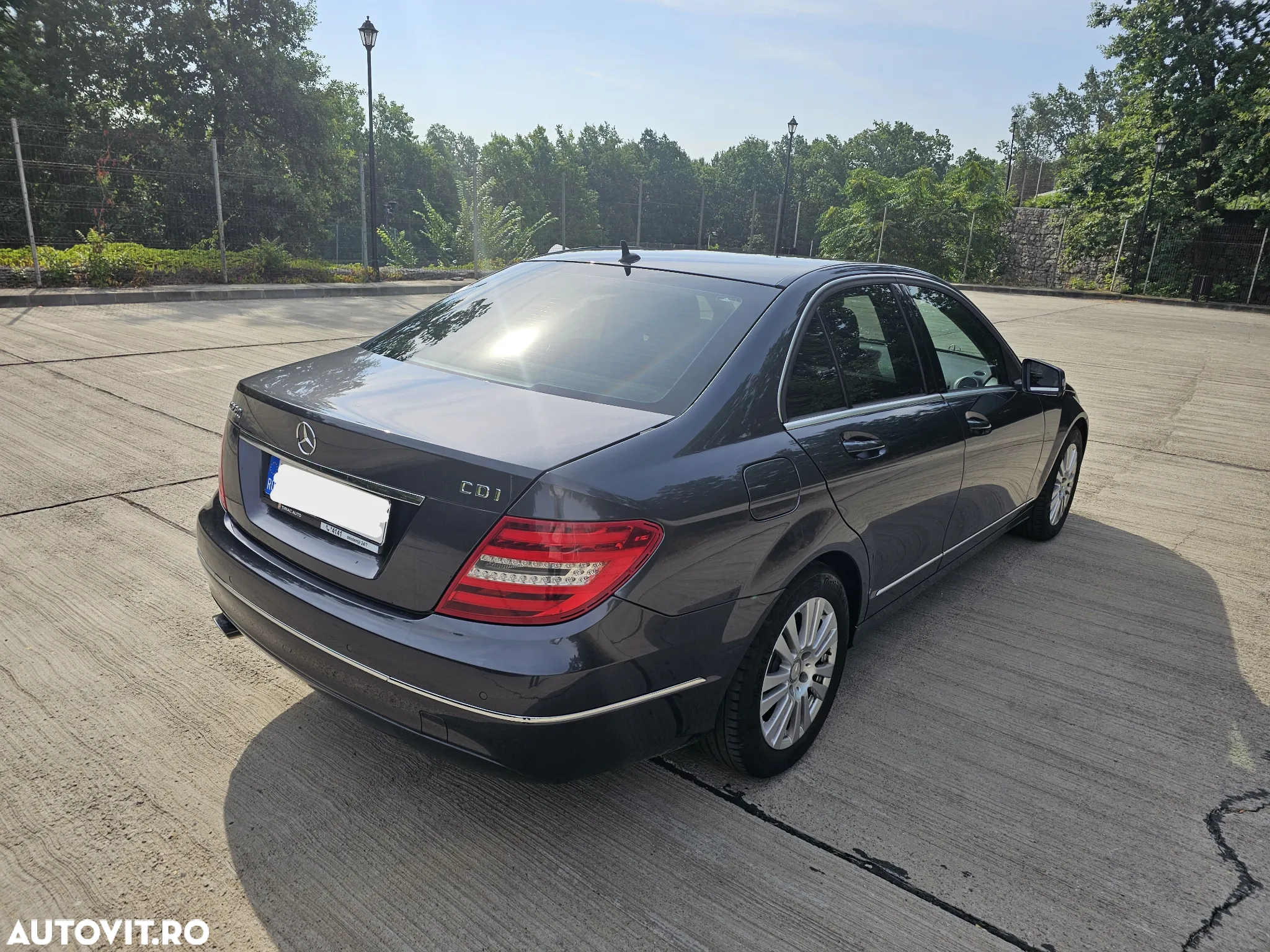 Mercedes-Benz C 220 CDI DPF (BlueEFFICIENCY) 7G-TRONIC Elegance - 4