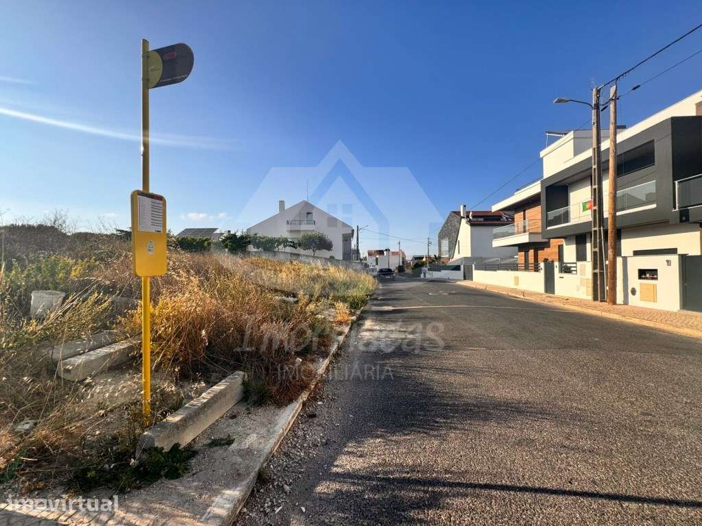 Terreno urbano com 280m2 - Bairro das Maroitas - Sta Iria de Azóia - Grande imagem: 2/3