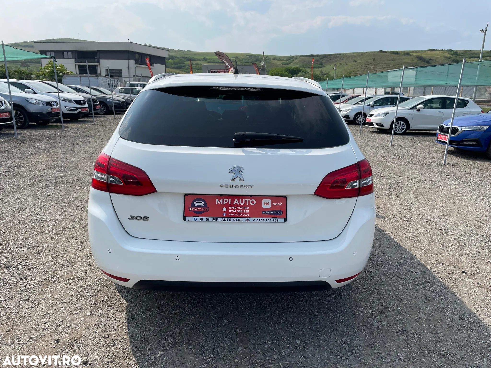 Peugeot 308 SW 1.2 L PureTech Turbo Allure Aut. - 8