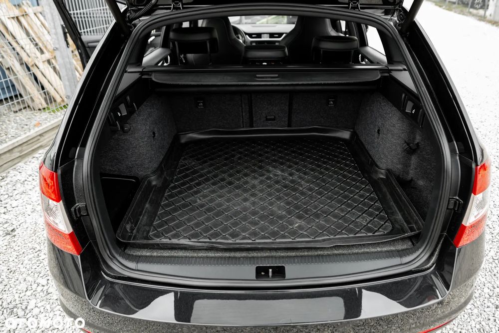 Skoda Octavia 2.0 TSI (Green tec) DSG RS - 15