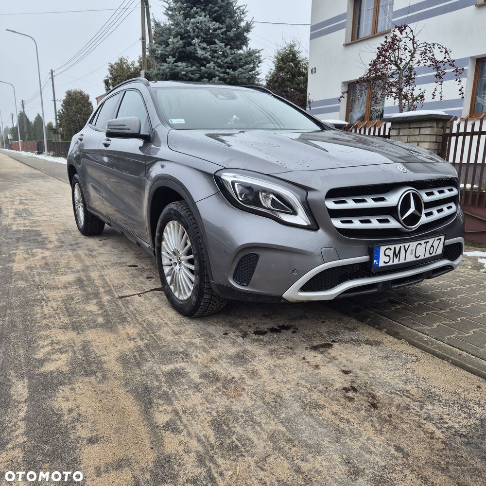 Mercedes-Benz GLA 200 7G-DCT Style - 3