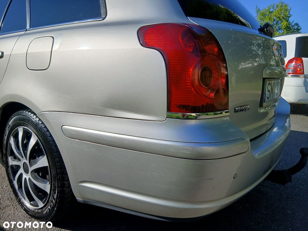 Toyota Avensis 2.0 D-4D Terra - 18