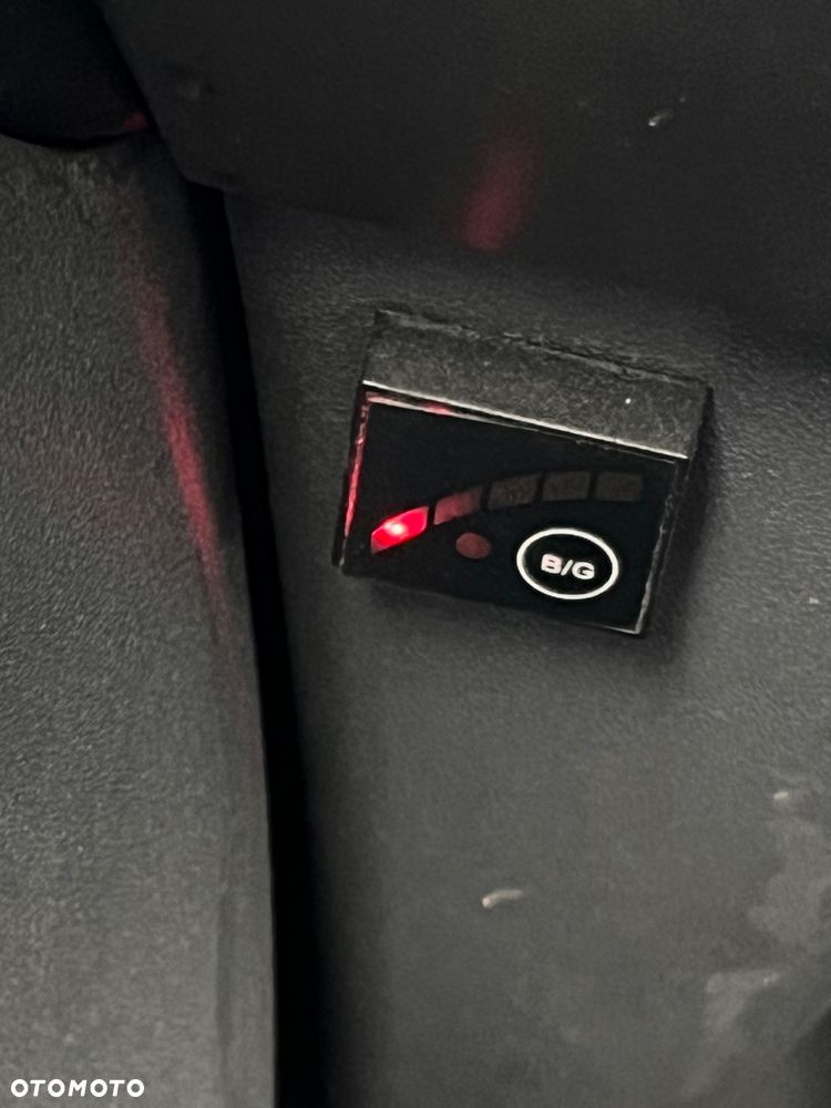 Toyota Prius 1.5 VVT-i Sol - 10