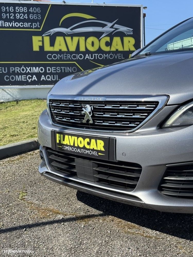 Peugeot 308 1.2 PureTech Allure EAT8 - 17