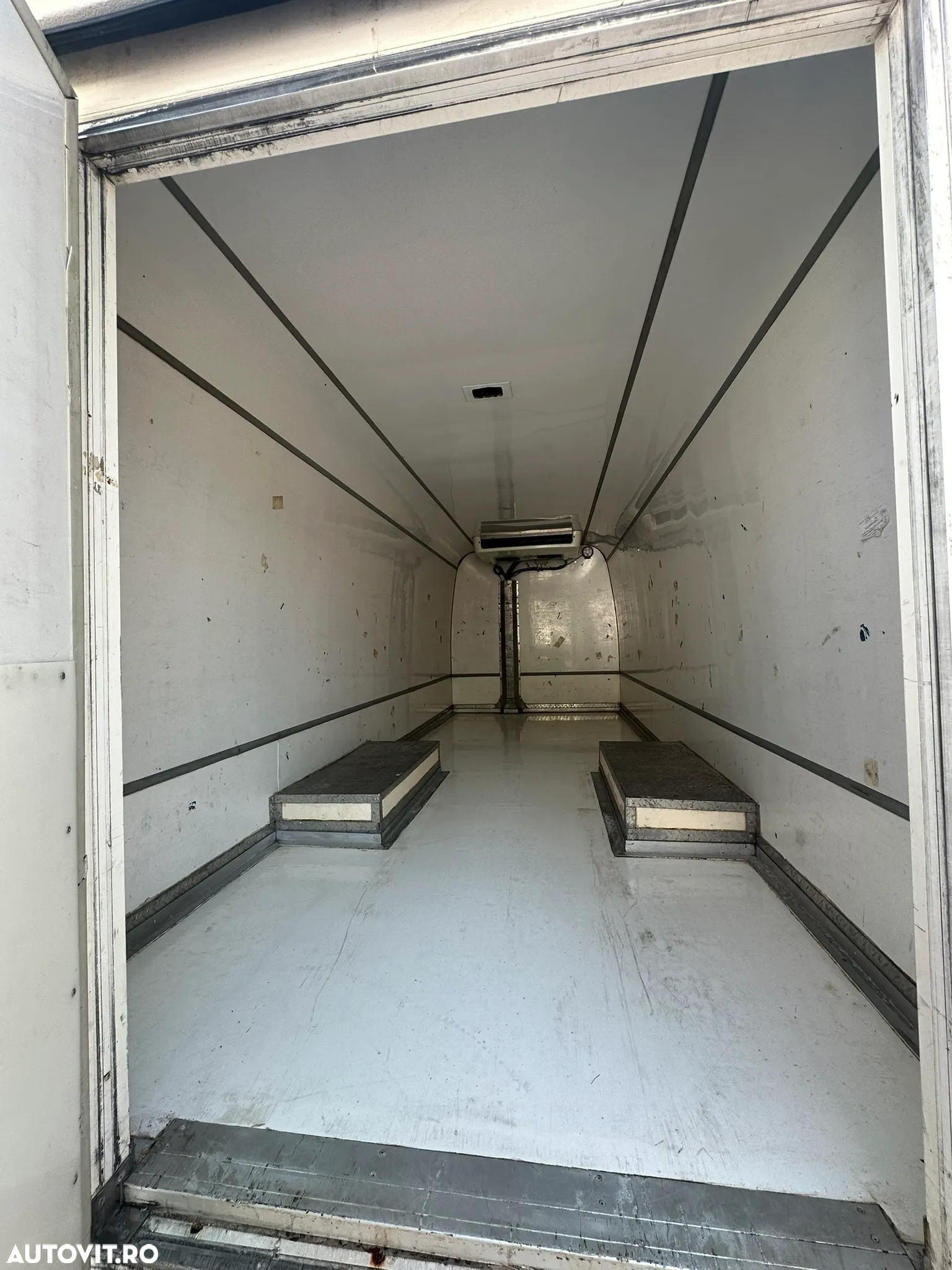Mercedes-Benz VARIO 815D - 9