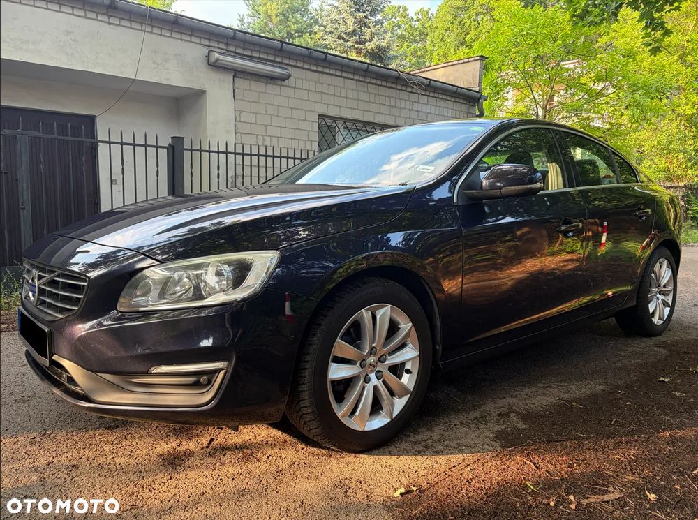 Volvo S60 D3 Drive-E Momentum - 1