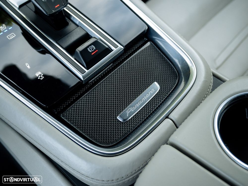 Porsche Panamera Turbo - 41