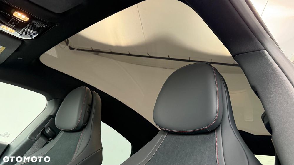 Mercedes-Benz CLA 200 mHEV 8G-DCT - 11