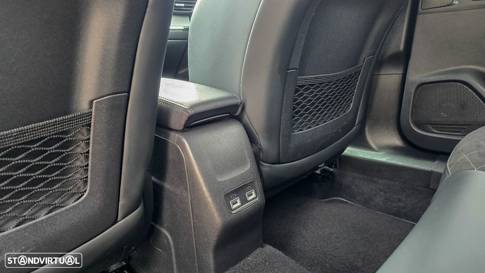 Peugeot 2008 1.2 PureTech GT Pack EAT8 - 24