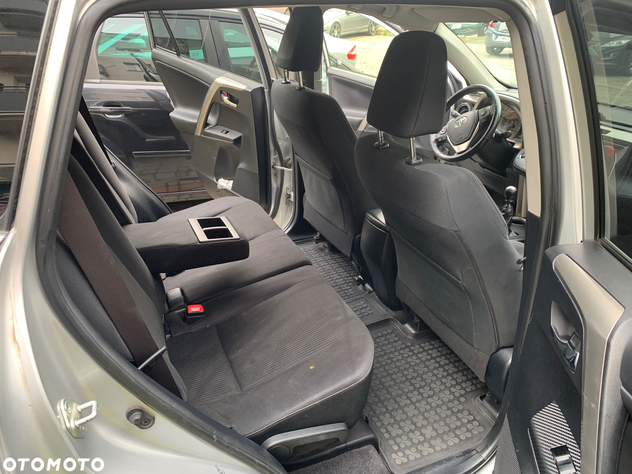 Toyota RAV4 2.0 D-4D Premium - 16