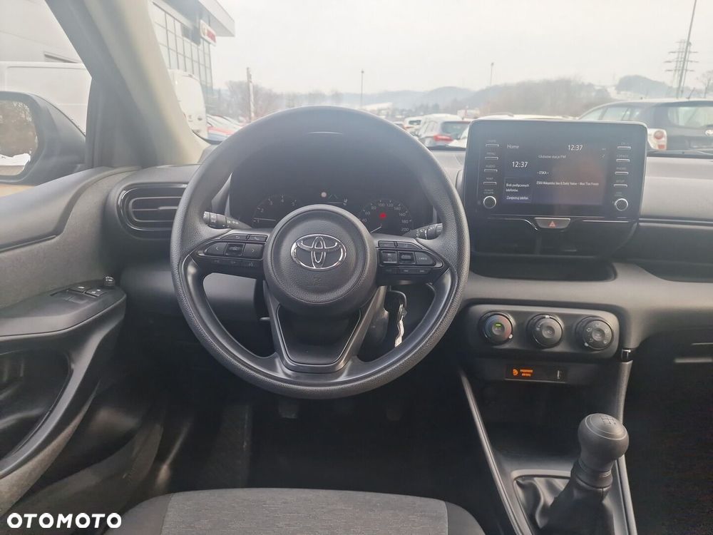 Toyota Yaris - 12