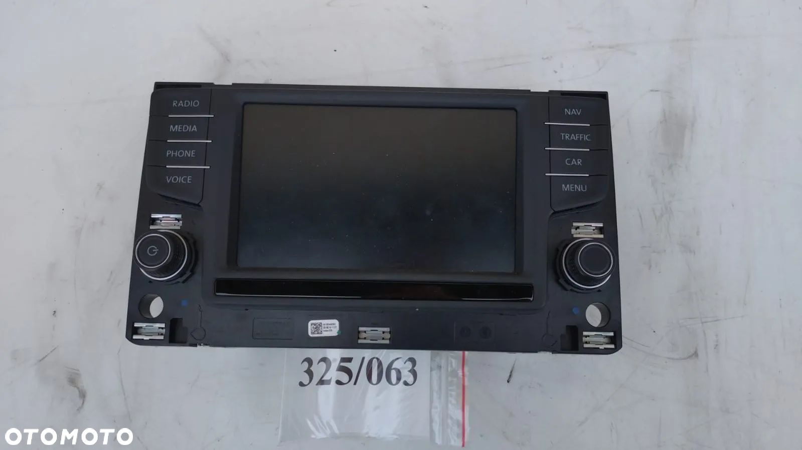 EKRAN MONITOR WYŚWIETLACZ LCD NAWIGACJI VW PASSAT B8 GOLF VII 3G0919605D NO 325/065 - 1