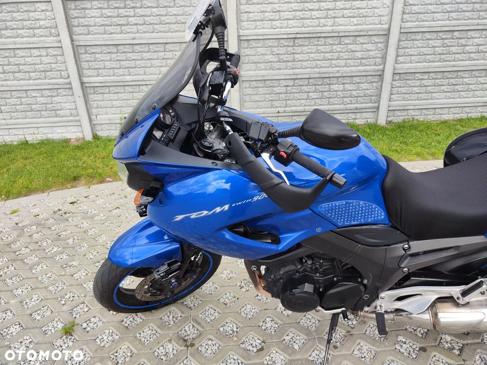 Yamaha TDM - 28