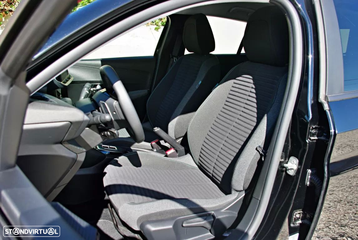Peugeot 208 - 13