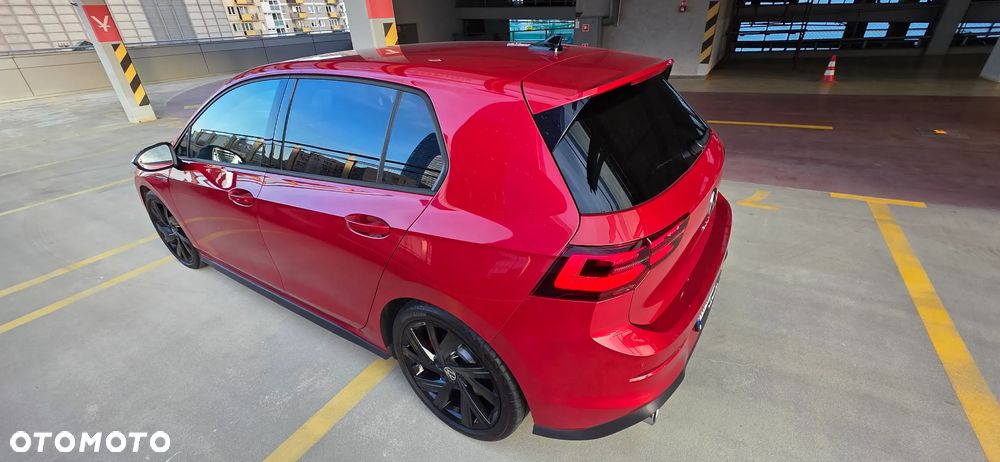 Volkswagen Golf - 8