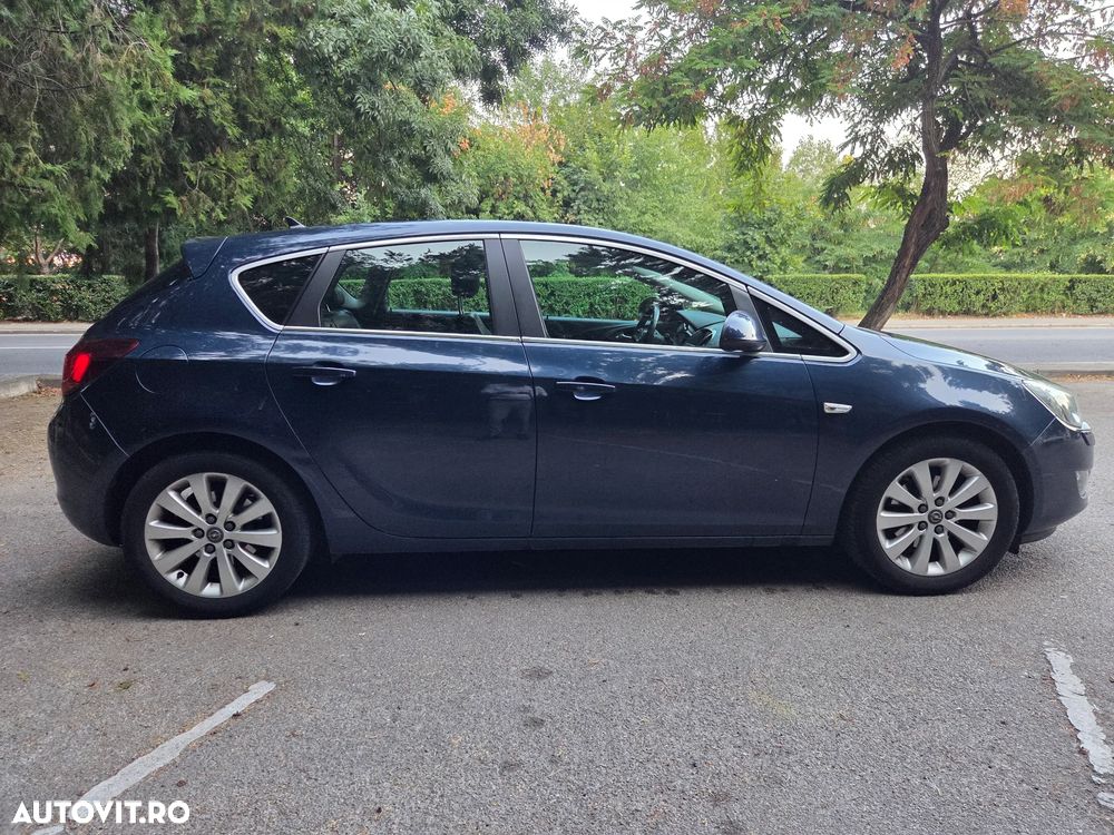 Opel Astra 1.7 CDTI Cosmo - 4