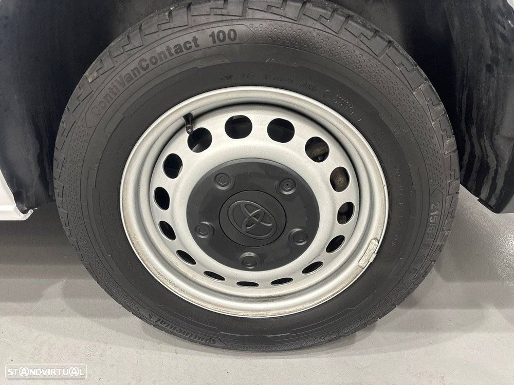 Toyota Proace 2.0D 140cv VAN - 11