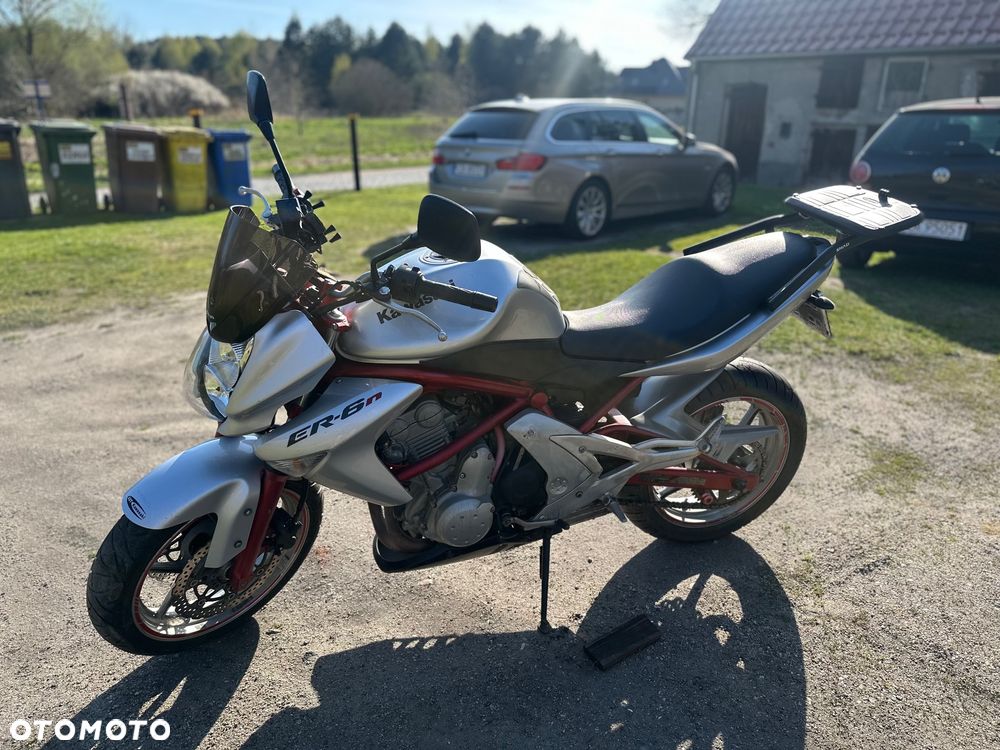 Kawasaki ER - 8