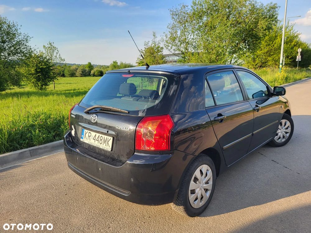 Toyota Corolla - 5