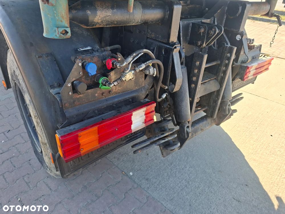 Mercedes-Benz Unimog - 8