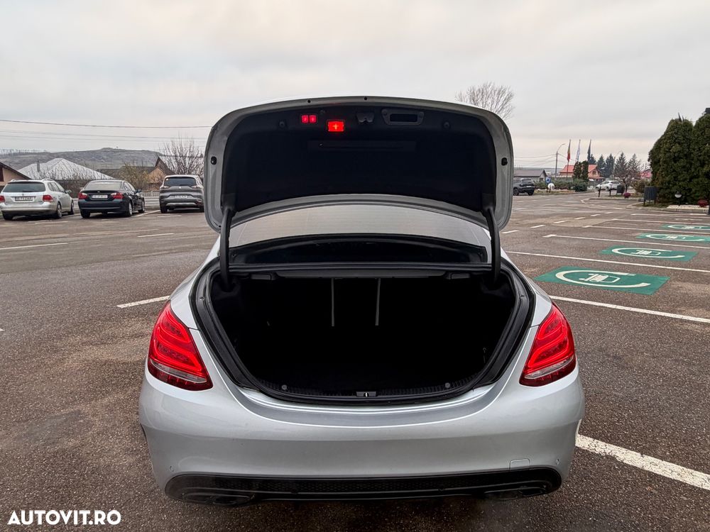 Mercedes-Benz C 400 4Matic T 7G-TRONIC AMG Line - 14