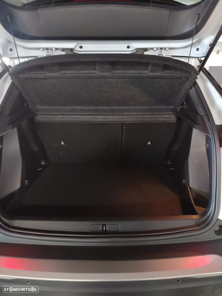 Peugeot 2008 — fotografia 17