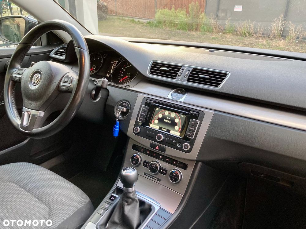 Volkswagen Passat 1.4 TSI Comfortline - 11