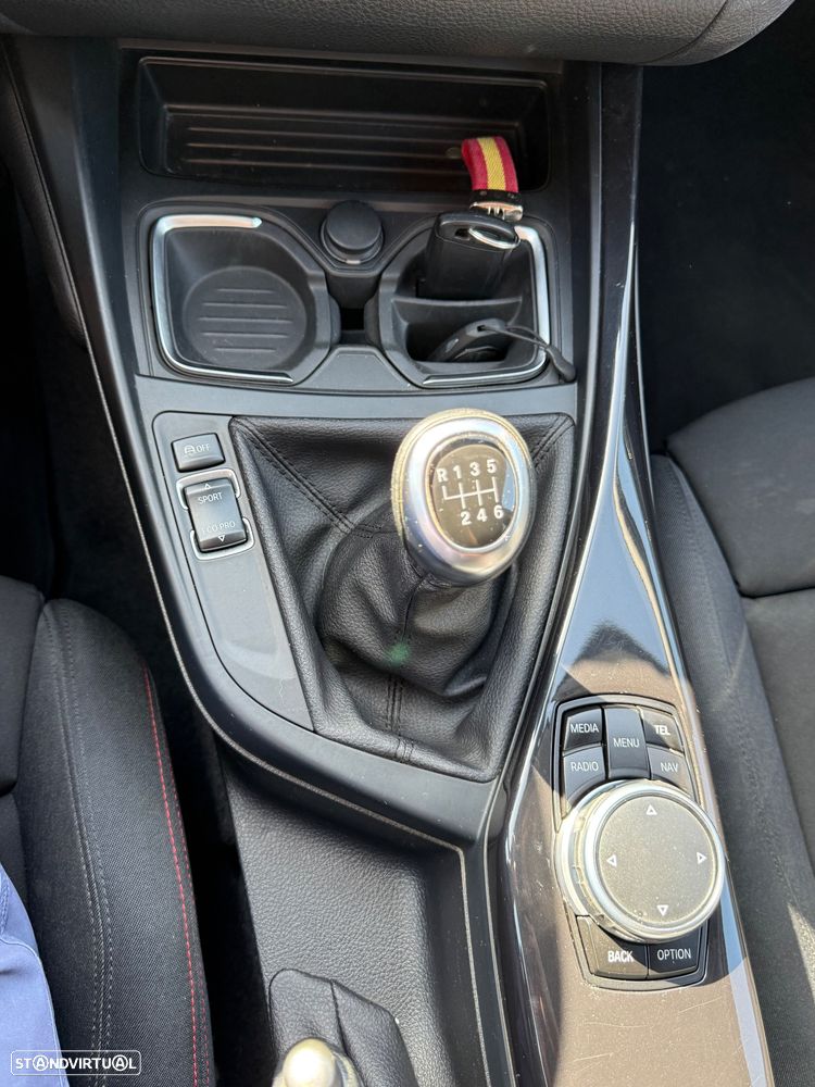 BMW 116 d EfficientDynamics Edition Sport Line - 13